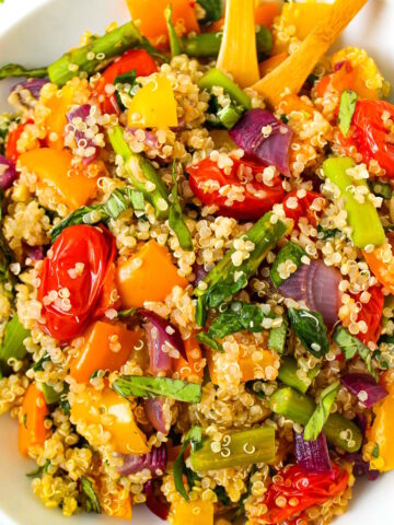 Quinoa with roasted vegetables cover photo