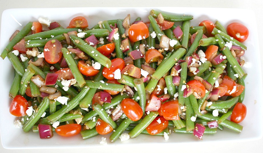 Large plate of vegan balsamic green bean salad