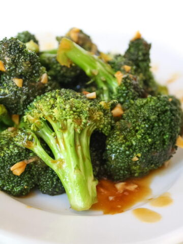 Plate of broccoli with Asian-style garlic sauce