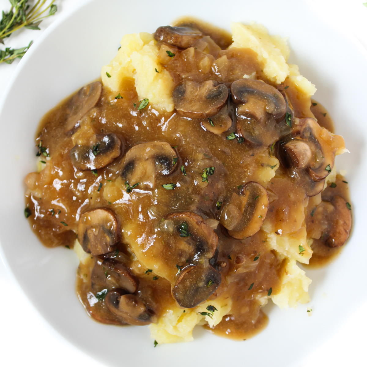 Vegan Mushroom Gravy (Easy + OilFree!) The Garden Grazer