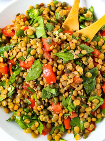 Lentil caper salad with spinach cover photo