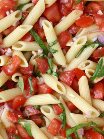 Fresh tomato lemon pasta with basil