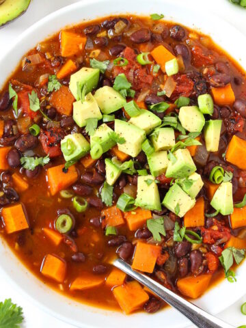 Sweet potato black bean chili cover photo