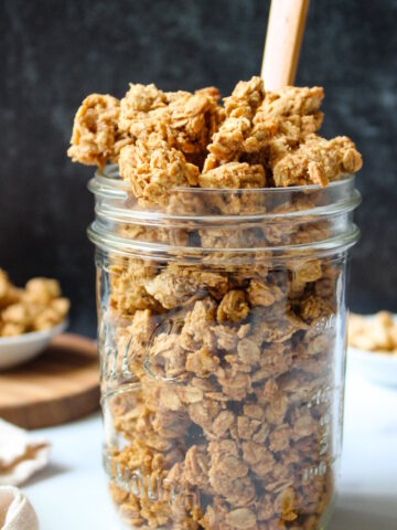 Peanut butter granola cover photo