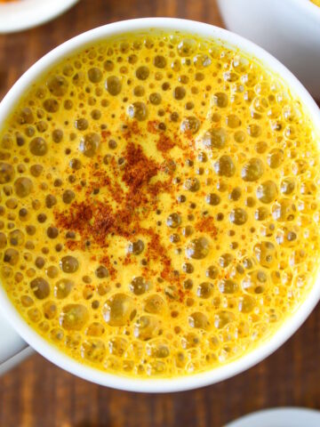 Vegan golden milk latte cover photo