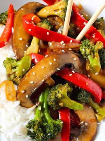 Portobello mushroom broccoli stir fry cover photo