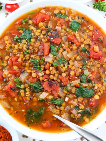 Smoky tomato lentil soup cover photo
