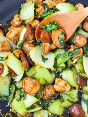 Baby bok choy and shiitake mushrooms in garlic sauce cover photo