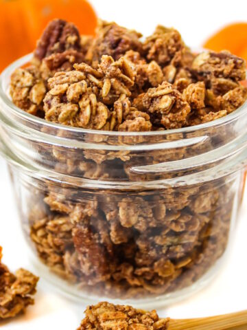 Pumpkin spice granola cover photo