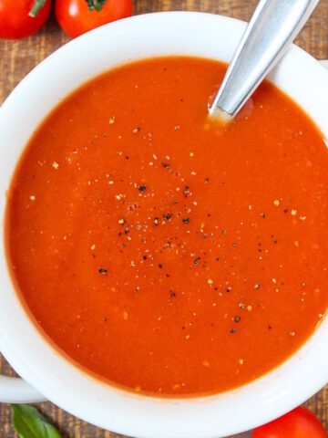 Vegan tomato soup cover photo