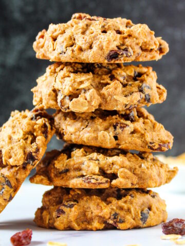Vegan oatmeal raisin cookies cover photo