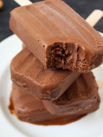 Homemade vegan fudgesicles cover photo